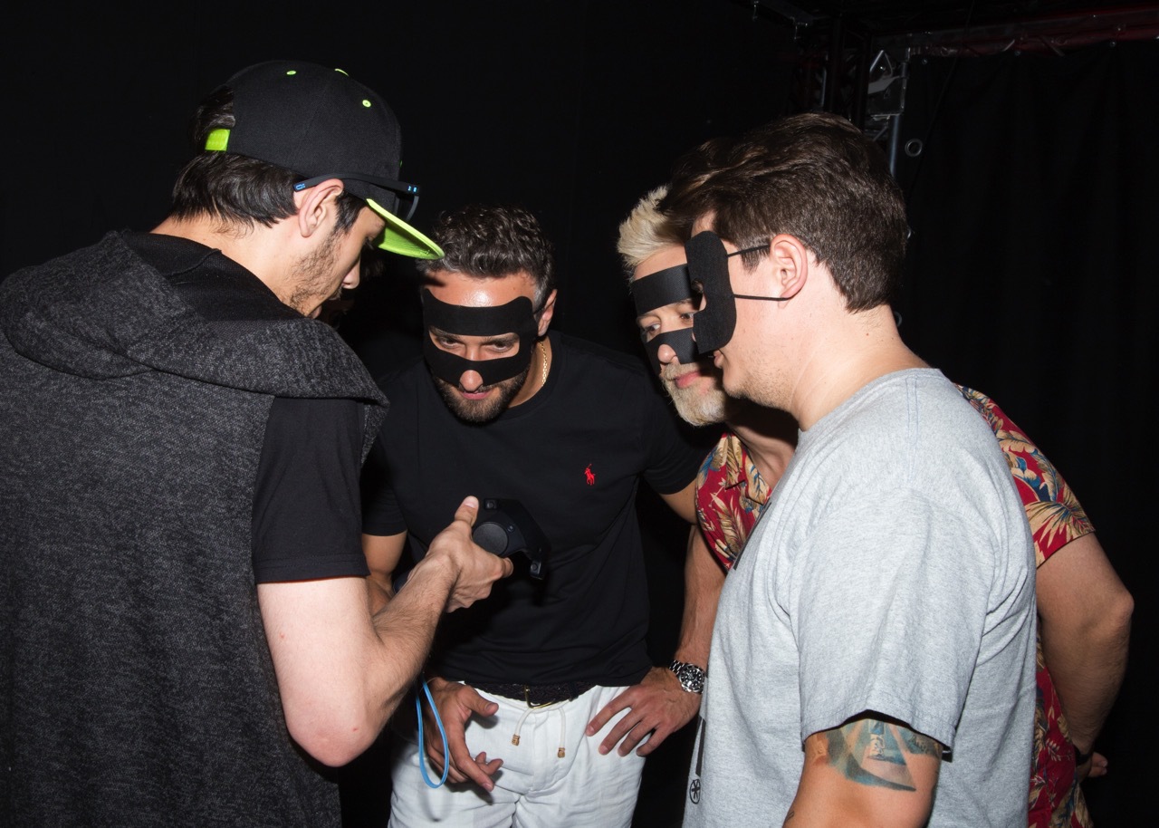 В Киеве прошла селебритиз-презентация игры RevolVR "Дикий запад"