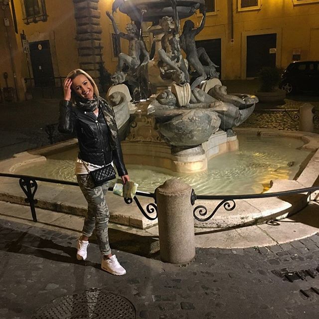 Бузова в Италии