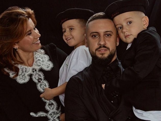 Monatik випадково розсекретив стать третьої дитини