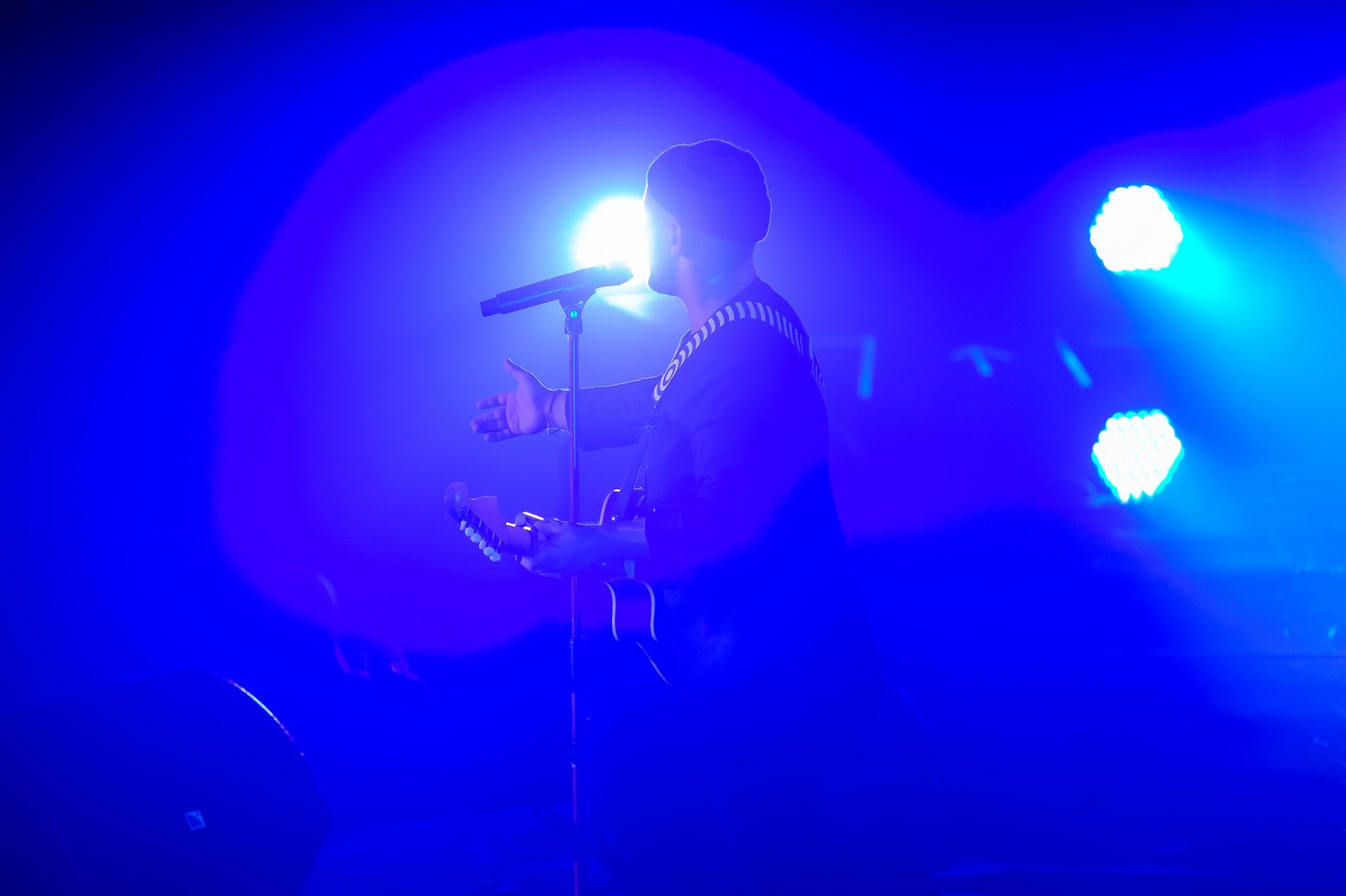 "Эндорфины пошли": весь Киев "закружило" на концерте MONATIK в Stereoplaza