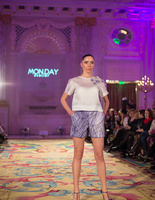 Показ MON.DAY Показ MON.DAY