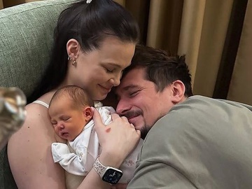 Модель з вітіліго Вінні Гарлоу виходить заміж за баскетболіста