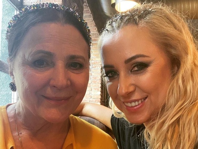 Тоня Матвієнко виставила на благодійний аукціон каблучку покійної мами