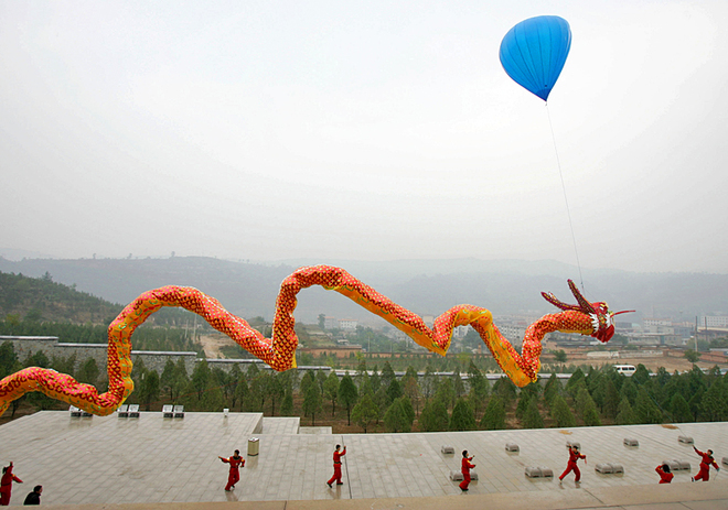Фестиваль воздушных змеев в Китае