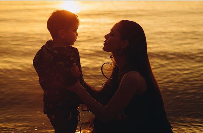 Юлия Санина с сыном Данилом