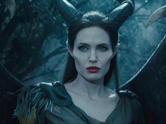 Анджеліна Джолі в ролі Малефісенти