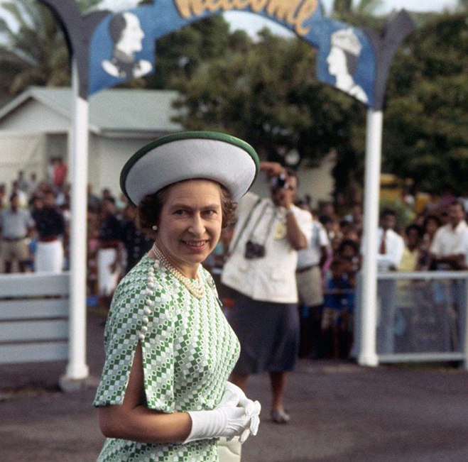 15 архивных фото Елизаветы II, которые ты редко где увидишь