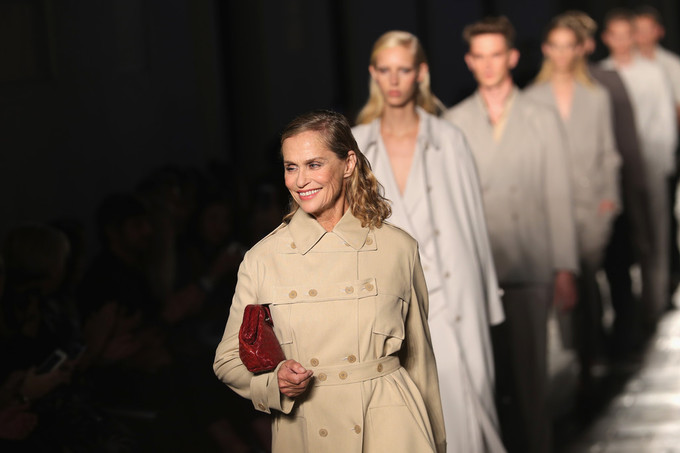 Слияние года: Bottega Veneta объявил о слиянии мужской и женской линейки 