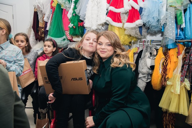 Неля Шовкопляс та Ксенія Гвоздяк