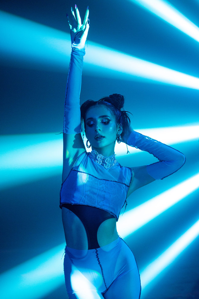 Анна Трінчер