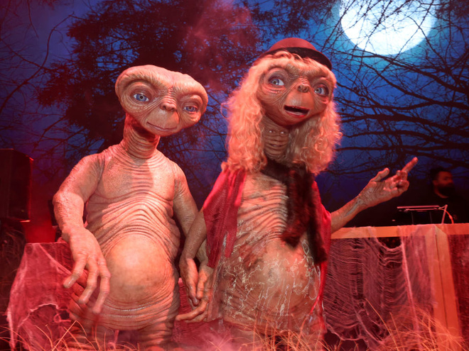 «Королева Гелловіна» Хайді Клум вбралася на вечірку інопланетянином з фільму Спілберга