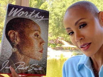 "Шлюб, материнство, самозрада": дружина Вілла Сміта заінтригувала публіку своєю книжкою