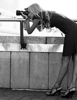Девушка-фотограф