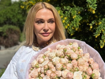 «Пишу під страшні вибухи»: Сумська вшанувала пам'ять мами в її день народження