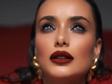 "Теж не очікувала": Мішина показала, який вигляд має білявкою