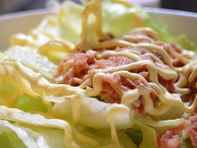 Салат с тунцом