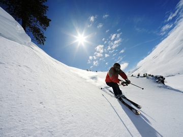 5 лучших маршрутов лыжного бархатного сезона