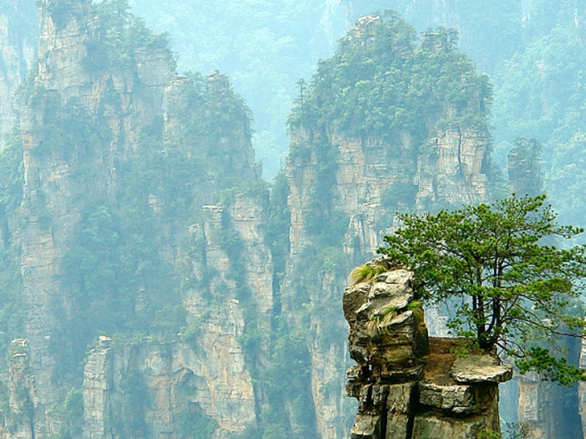 Летающие скалы в китае фото