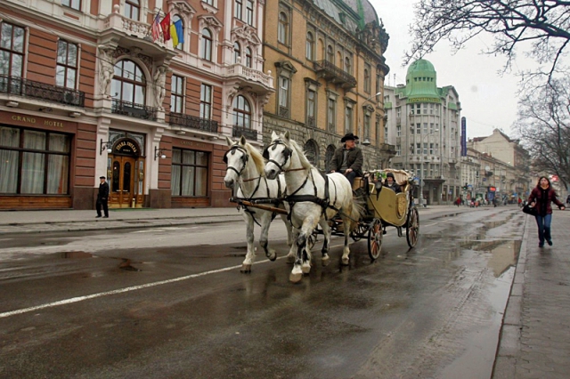 Куди поїхати на травневі 2012: визначні пам'ятки Львова