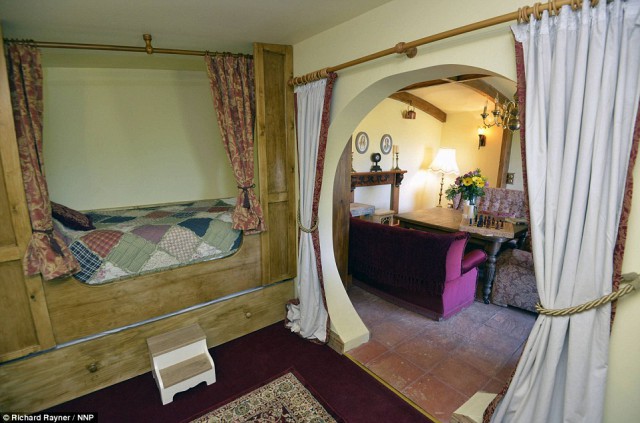 Домик хоббитов за 215 тыс. долларов в неделю