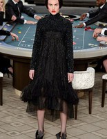 Показ Chanel на Неделе высокой моды в Париже