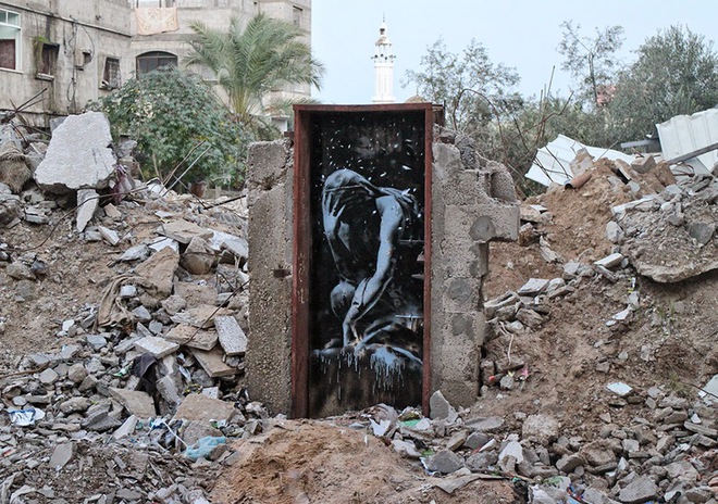 Стрит-арт со смыслом от Бэнкси: новые работы в секторе Газа