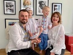 Олена Кравець з родиною