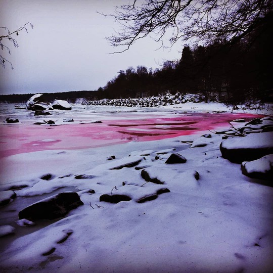 Естоні червона вода