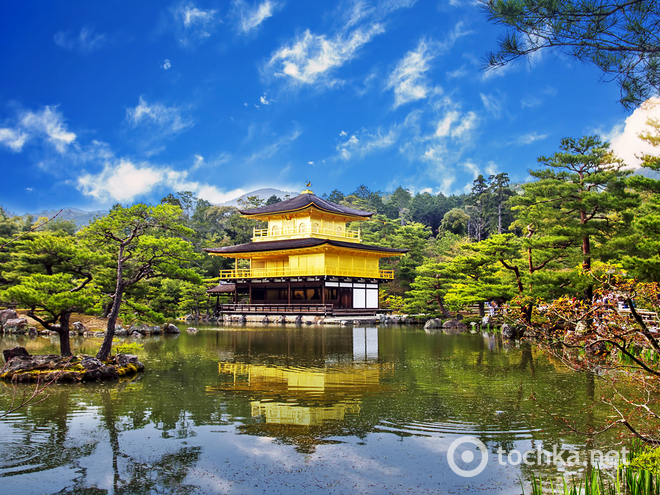 10 будівель, які обов'язково варто побачити в житті. The Golden Temple in Kyoto