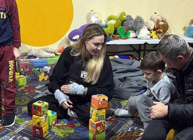 Анджеліна Джолі дала перший коментар про поїздку до Миколаєва та Херсона