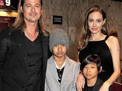 Родина Джолі і Пітта