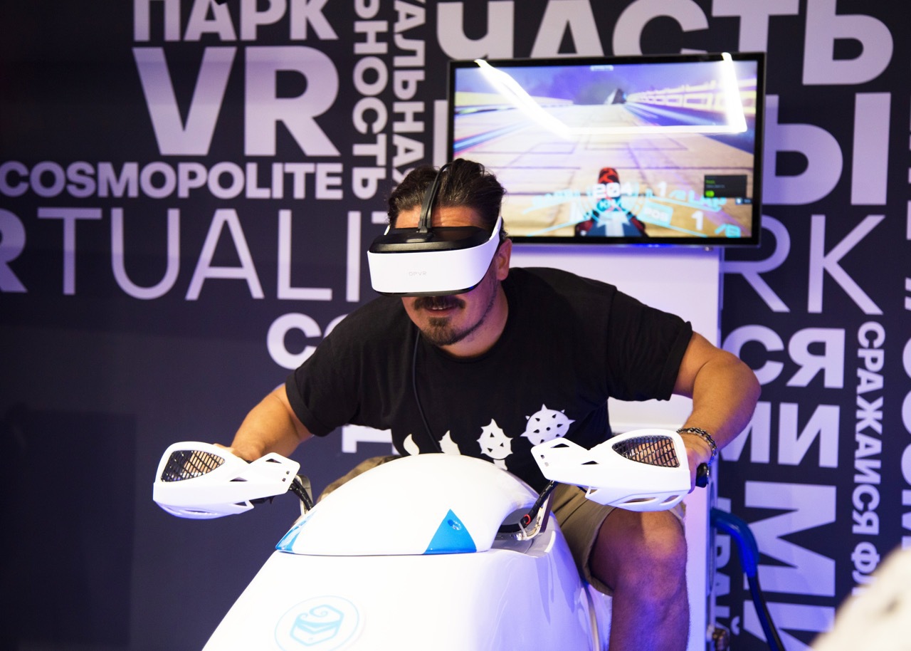 В Киеве прошла селебритиз-презентация игры RevolVR "Дикий запад"