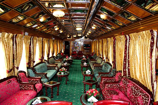 Самые увлекательные трипы на поездах: «Дворец на колёсах» - путешествие по Индии