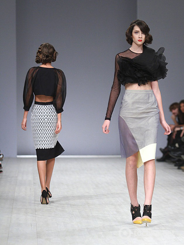 показ ANOUKI BICHOLLA