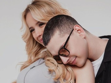 Виконавець хіта «Провела екскурсію» Парфенюк уперше став батьком