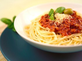Спагетти с кабачками и ореховым соусом