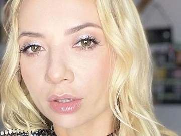 "Чарівна сила силікону": публіка оцінила вигляд Сопонару в спідній білизні