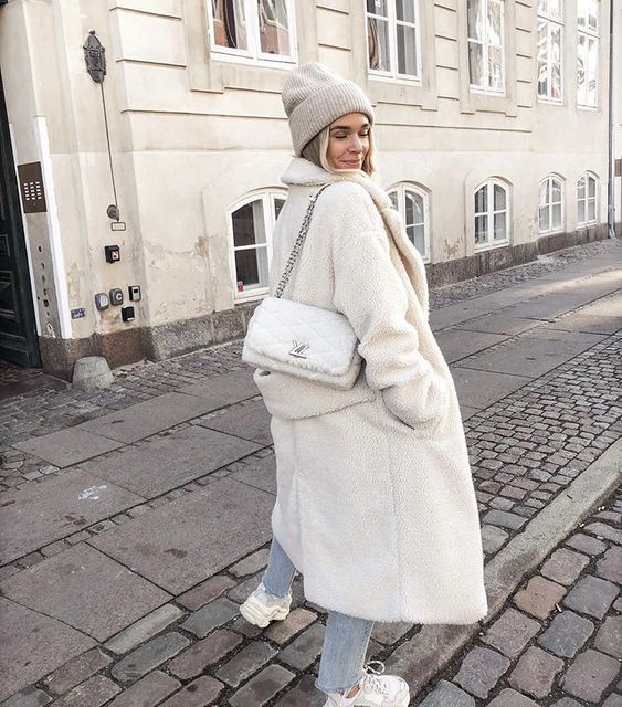 Зимние образы в белом цвете