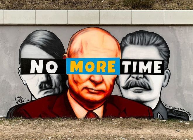 Мурал з Путіним, Гітлером і Сталіним у Польщі