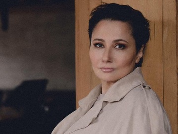 Олена Мозгова запостила архівне фото, де їй 16 років