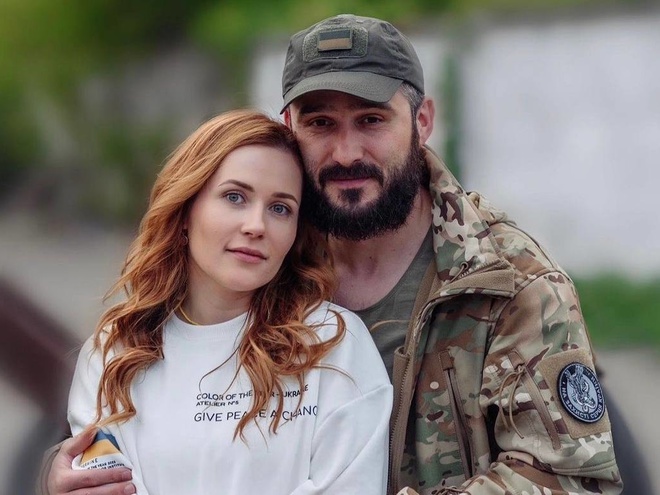 Денисенко показала, як чоловік-військовий привітав її із Днем святого Валентина