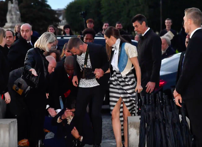 Пранкер Виталий Седюк, обнаживший ягодицы на Евровидении, напал на Джастина Тимберлейка