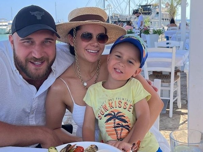 Ексдружина Ханумака вперше офіційно прокоментувала його виїзд до США