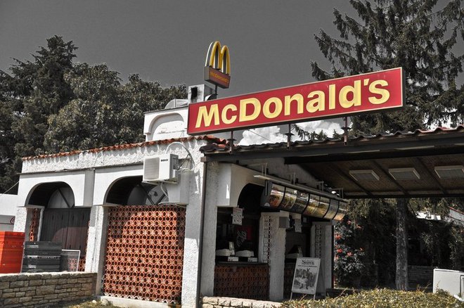 Незвичайні будівлі McDonald's по всьому світу