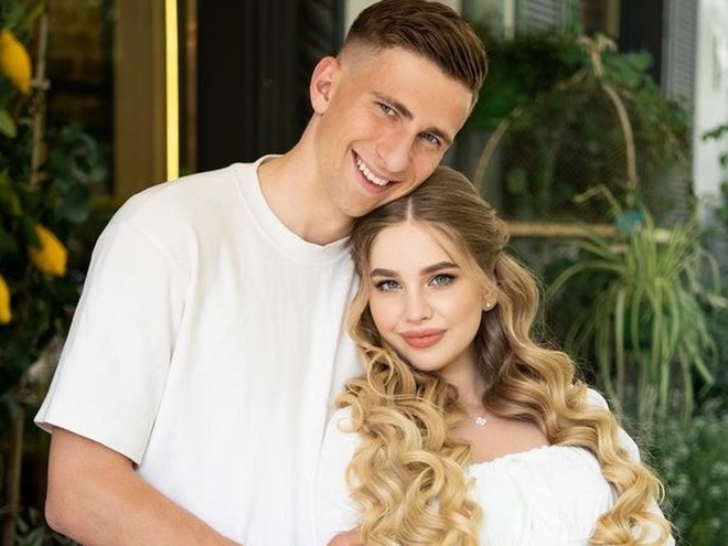 Футболіст Ілля Забарний одружився з колишньою падчеркою Андрія Джеджули