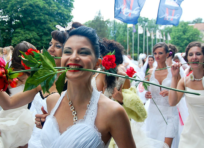 Парад невест в Тернополе