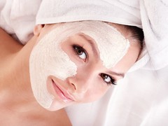 красу обличчя краще за все довірити професійному косметологу