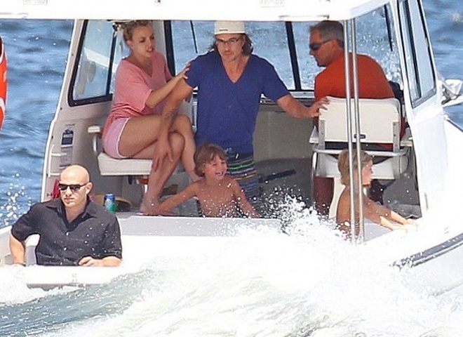 Брітні Спірс ледь не втопила свої дітей