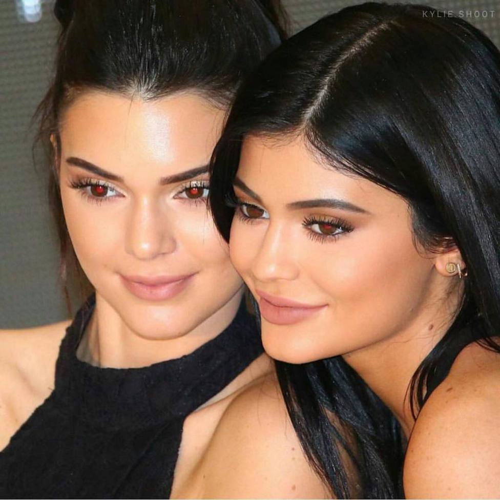 Кендалл и Кайли Дженнер