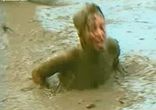 Жанна Фриске в грязи